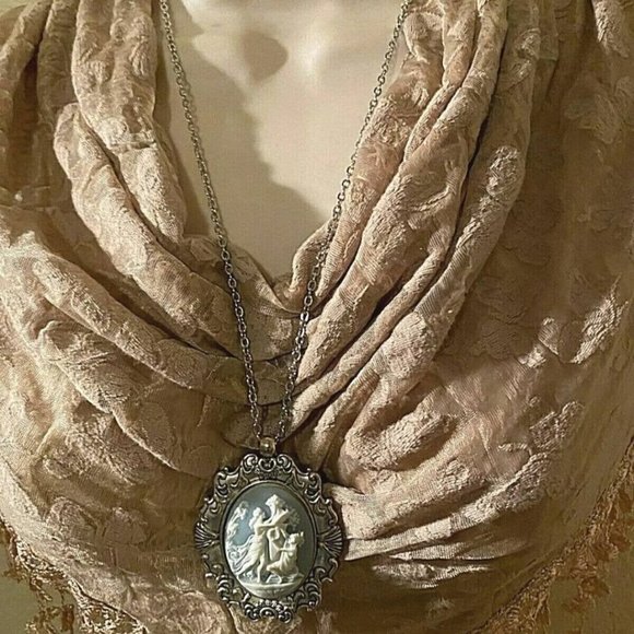 Renaissance Victorian blue Grecian Ladies Garden Cameo Silver Necklace - Picture 6 of 7